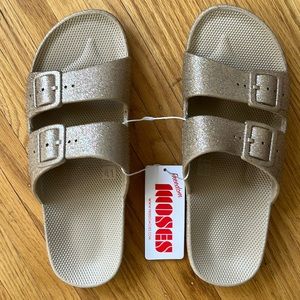 NWT Freedom Moses, size 10-10.5